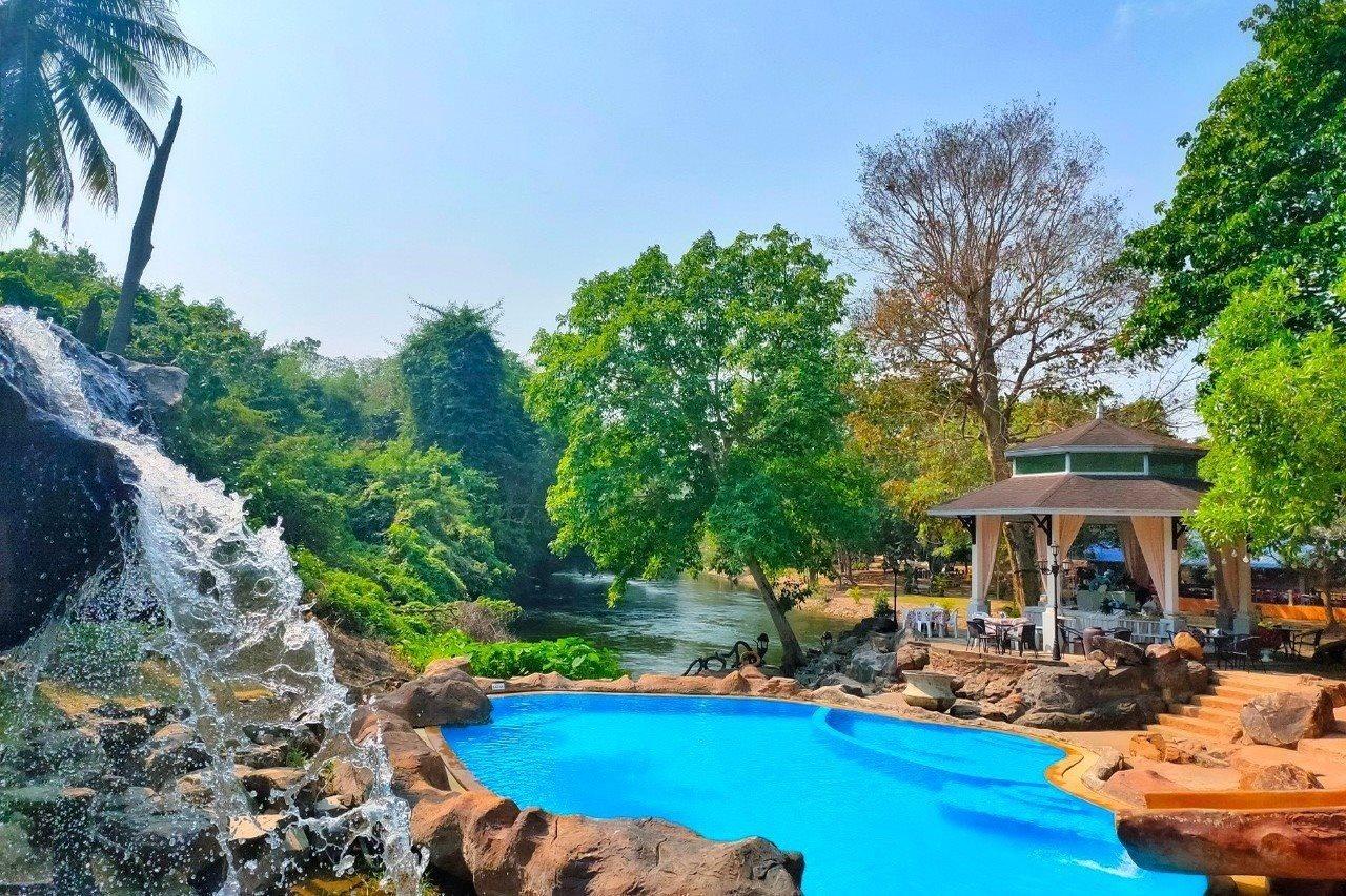 Nana Resort Kaeng Krachan Exterior photo