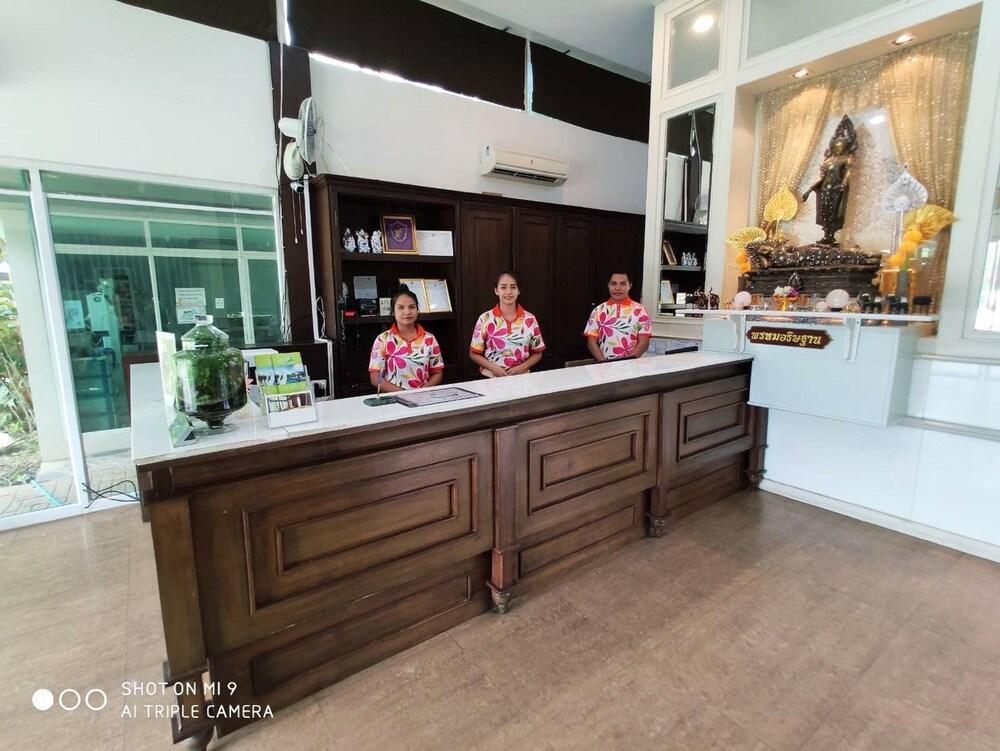 Nana Resort Kaeng Krachan Exterior photo