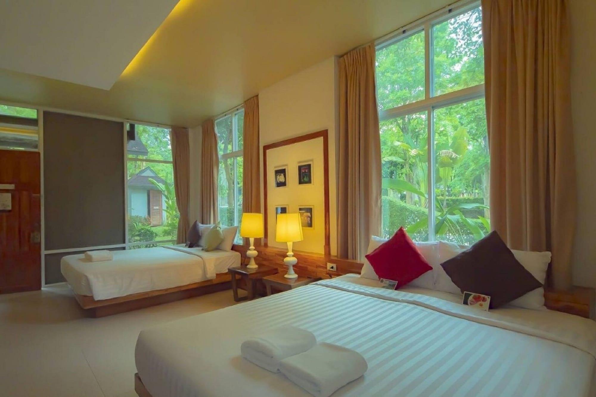 Nana Resort Kaeng Krachan Exterior photo