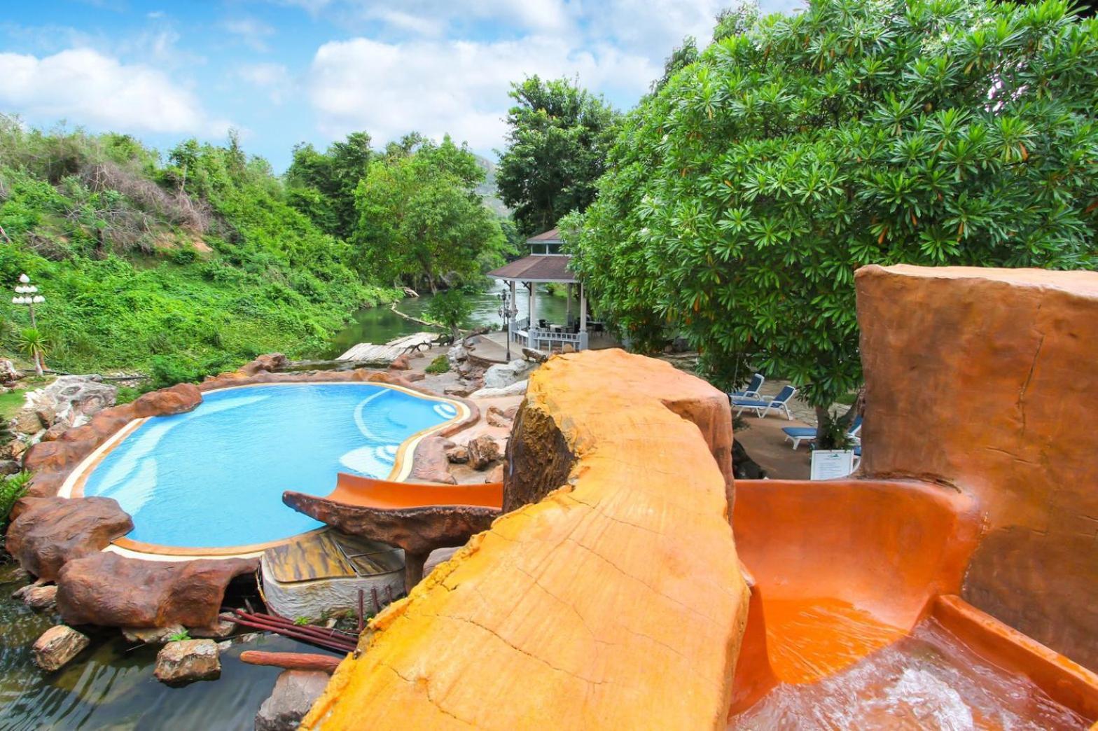 Nana Resort Kaeng Krachan Exterior photo