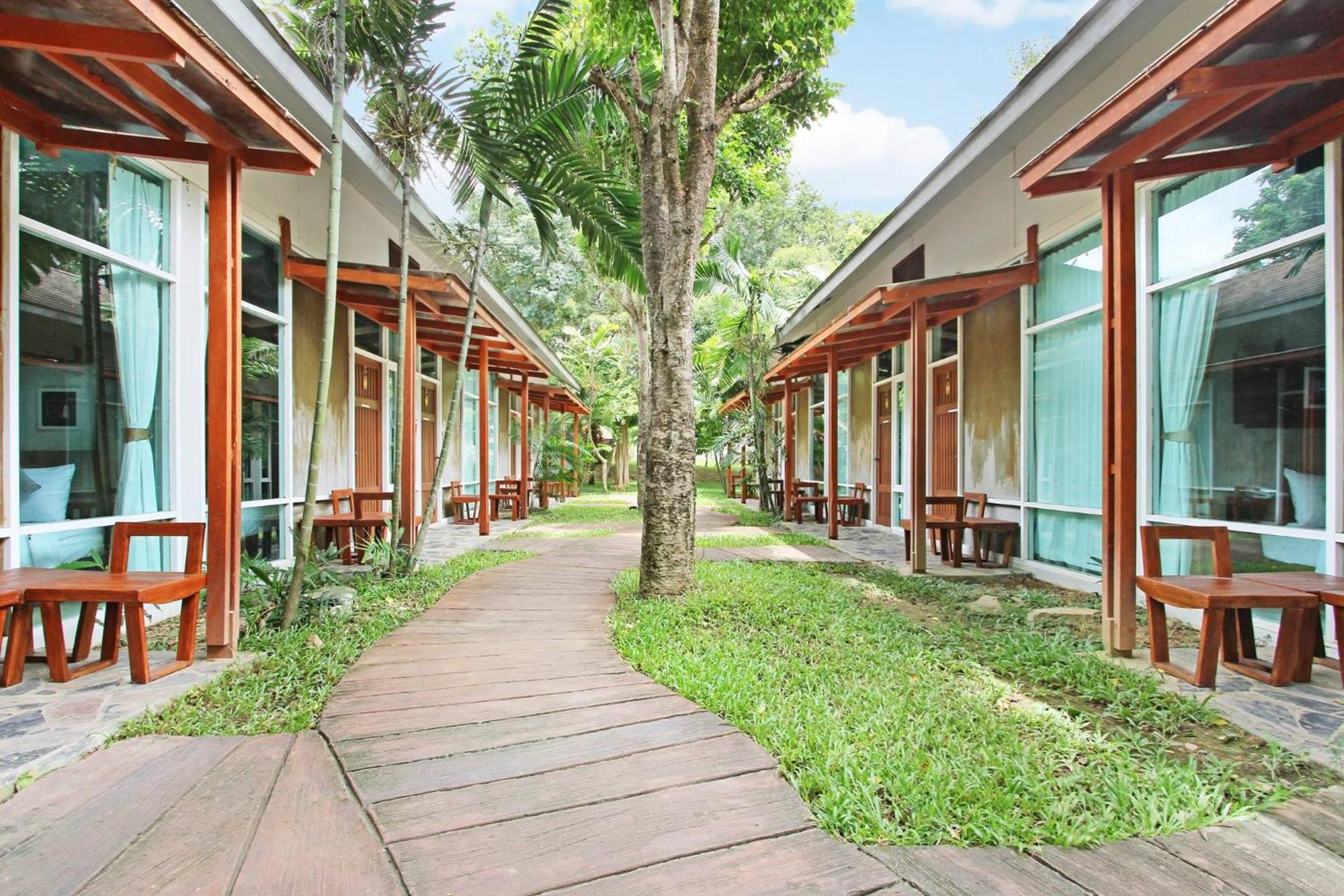 Nana Resort Kaeng Krachan Exterior photo